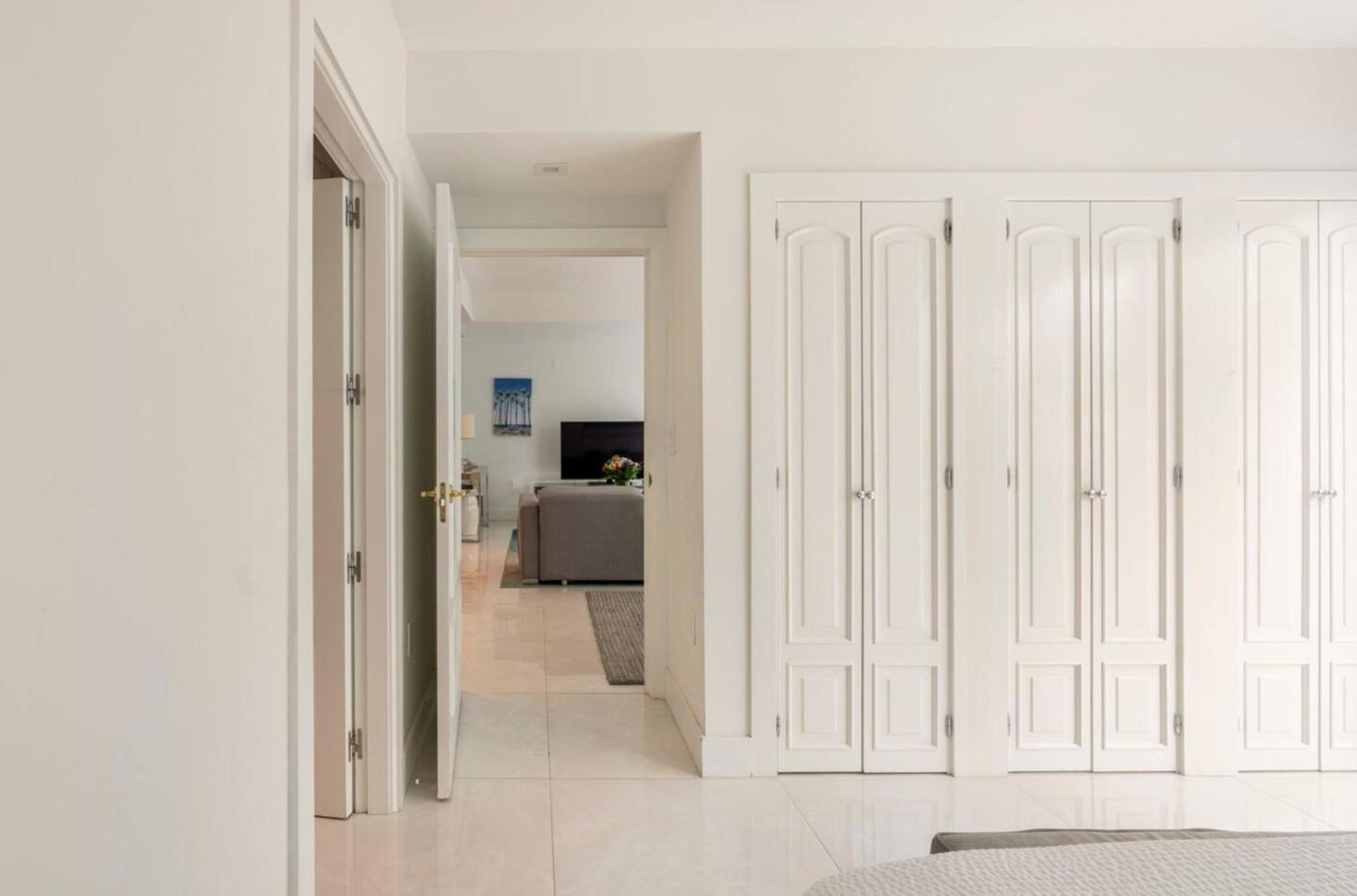 Beachfront Bentley Hotel One Bedroom Suite With Balcony And Beach Access Miami Beach Dış mekan fotoğraf